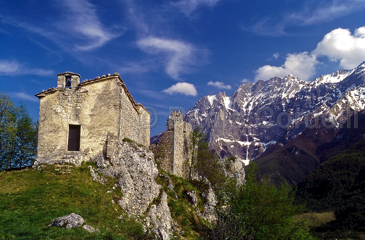 Church of Santa Maria di Pagliare, Abruzzo, Italy
 (cod:Abruzzo 01)